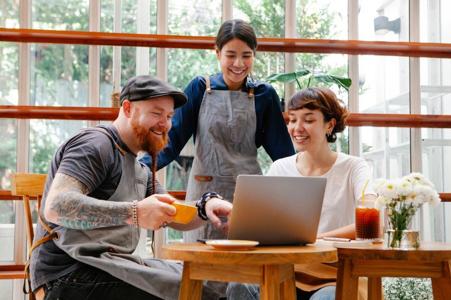 7 Ways AI Is Helping Small Businesses Save Time and Grow in 2026