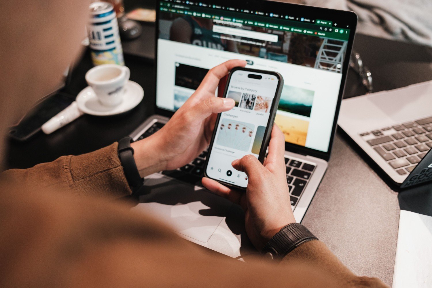 How Do Mobile Apps Make Money? 7 Business Models Every Beginner Should Know
